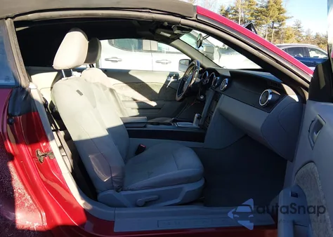 2009 Ford Mustang V6/V6 Premium из США, поврежденный, VIN 1ZVHT84NX95121775